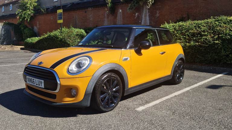 Orange Mini Cooper 2016