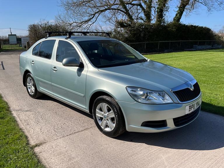 2011 SKODA OCTAVIA SE 1.6 PETROL 5 SPEED MANUAL 