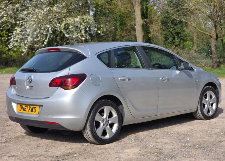 VAUXHALL ASTRA 1.4 PETROL MANUAL IN TOP CONDITION. LONG MOT FULL SERVICE HISTORY