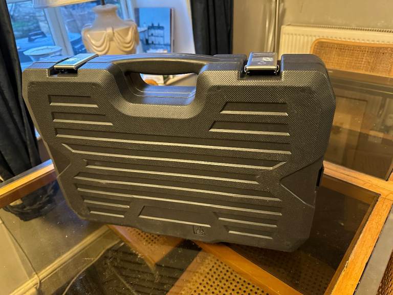 NEW & UNUSED 201-Piece Socket Set – Only £25!