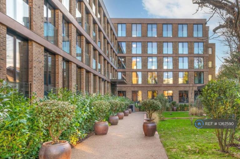 1 bedroom flat in Willesden Lane, London, NW2 (1 bed) (#1367590)