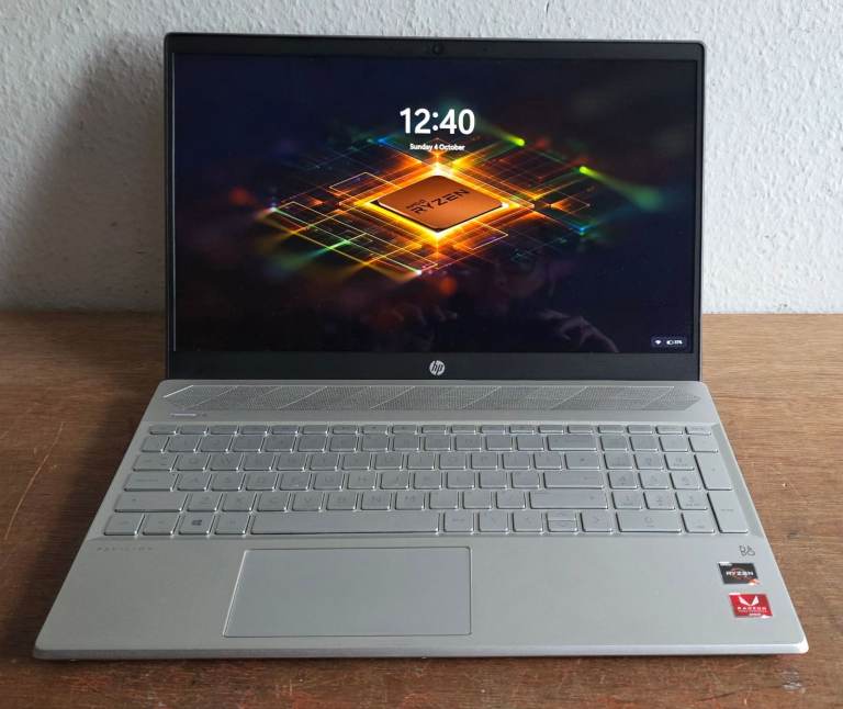 HP Pavilion 15" Premium TouchScreen Laptop Ryzen 5 16GB RAM AMD Vega 8 GPU WIn 11 Offie Pro Plus