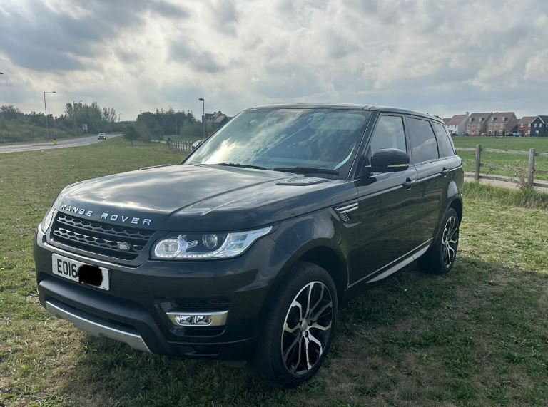 Black Range Rover Sport - Land Rover