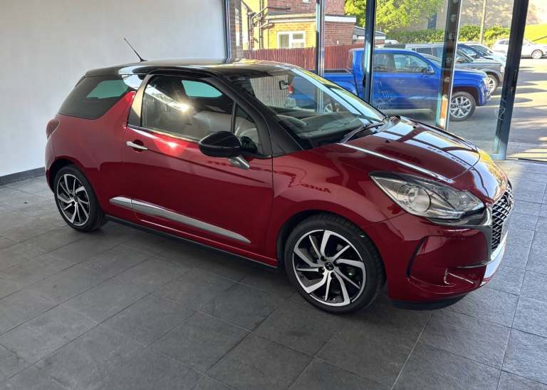 DS AUTOMOBILES DS 3 1.2 PureTech Connected Chic 2017