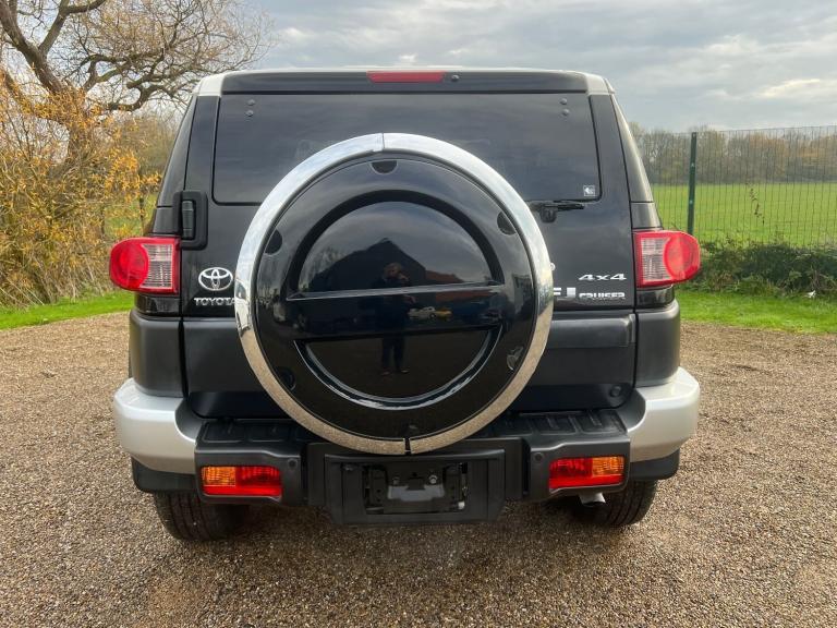 2011 Toyota FJ Cruiser CRUISER 4.0 V6 RHD FJ40 * COLOUR PACKAGE * DAD ACCESSORIES * MODERN DAY LA...