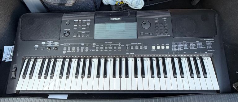 YAMAHA PSR E463