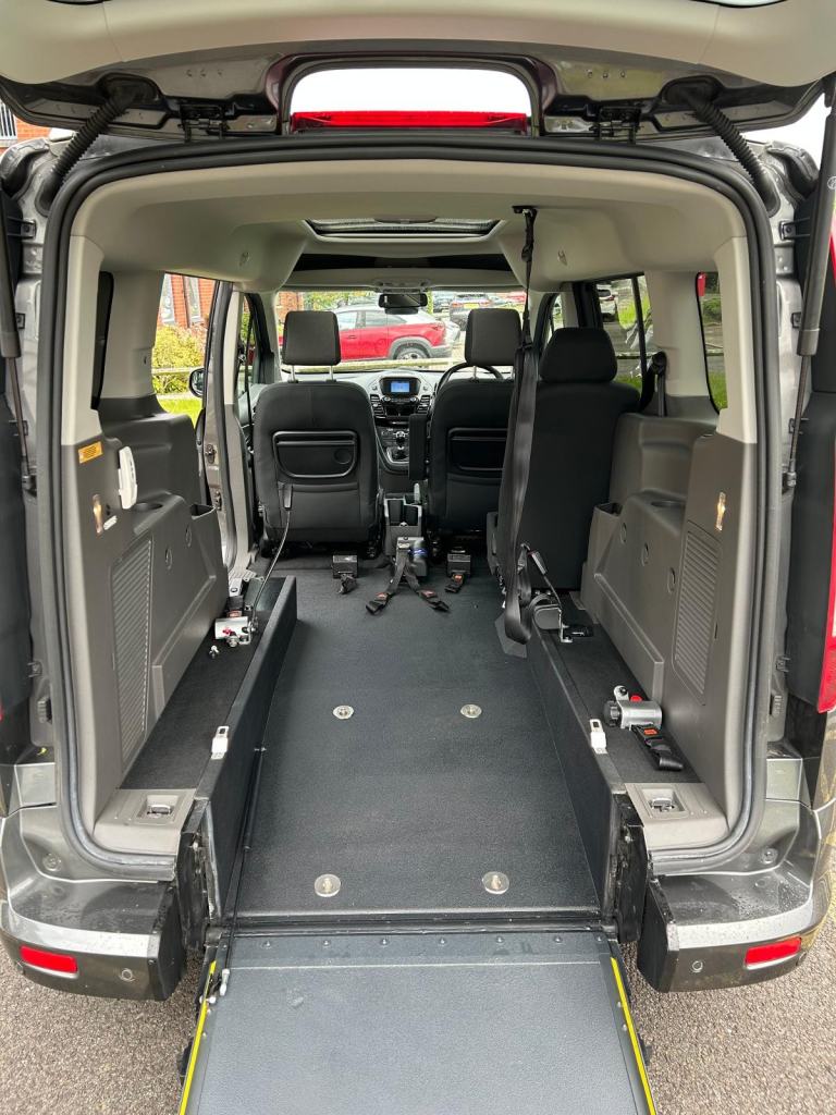 2022 Ford Tourneo Grand Connect 1.5  Titanium Wheelchair Accessible Vehicle WAV