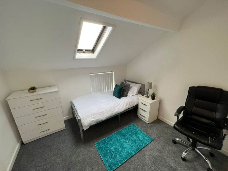 🚿 Rent-Free Ensuite Rooms in Birmingham – Supported Accommodation | UC/DSS