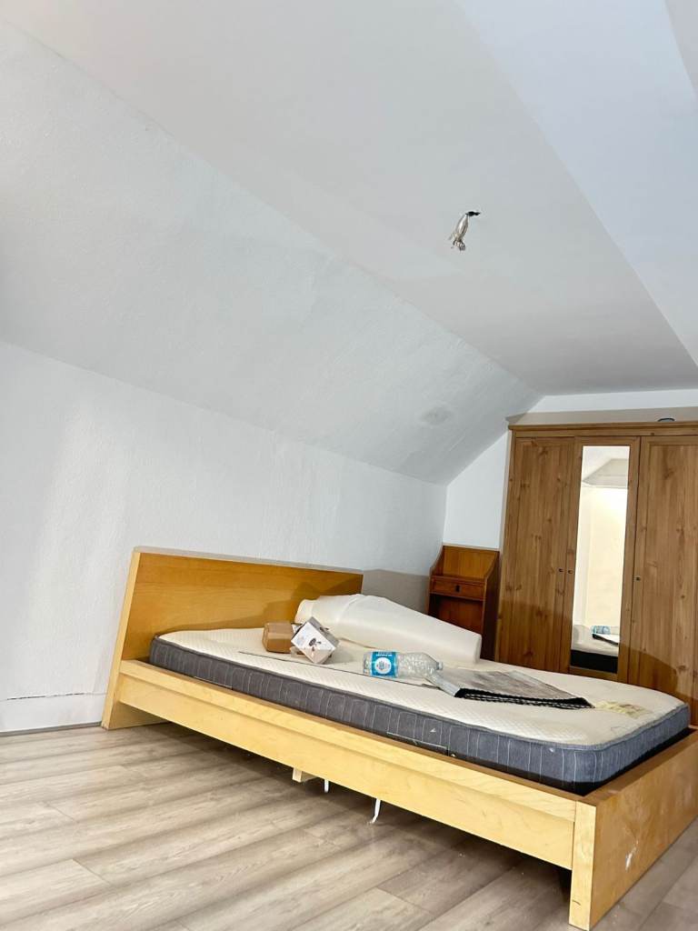 ONE (1) BEDROOM FLAT IN GRAVESEND - DA12 1EY FOR JUST £1250pcm NEWLY REFURB. (AVAILABLE NOW)