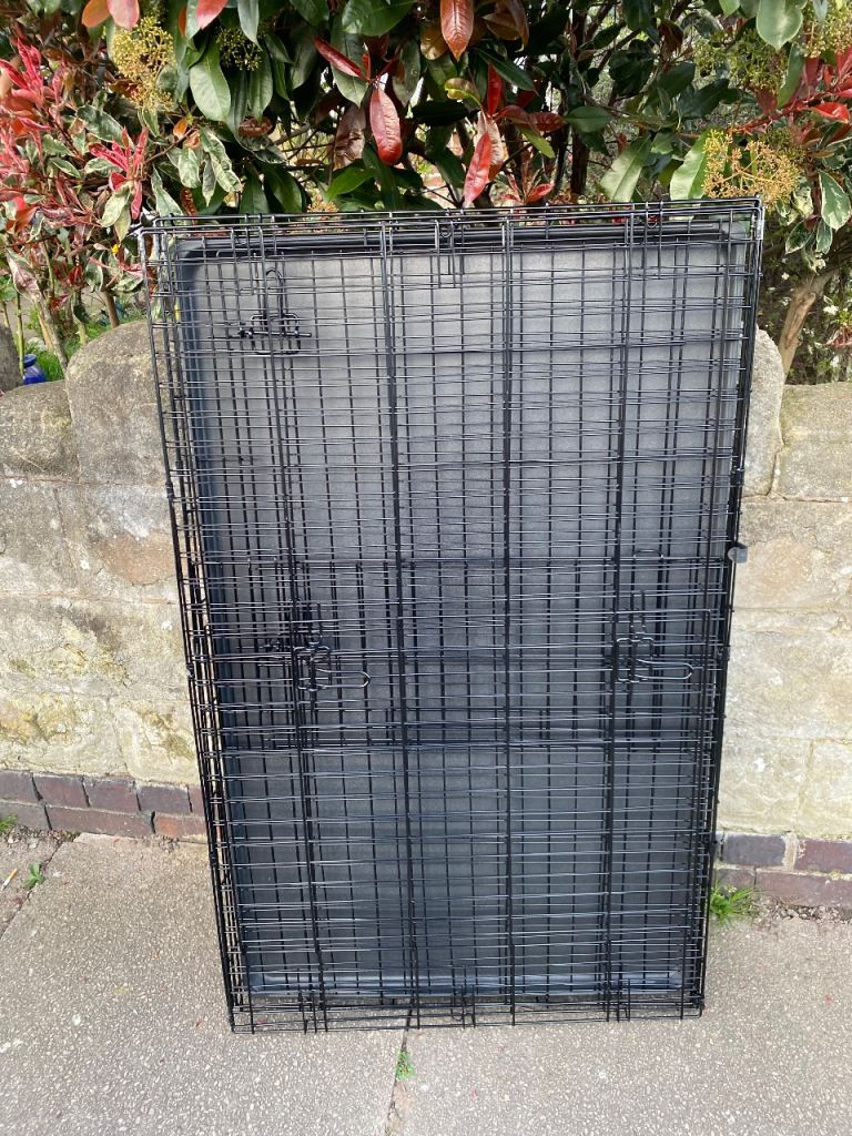 New Dog cage XL