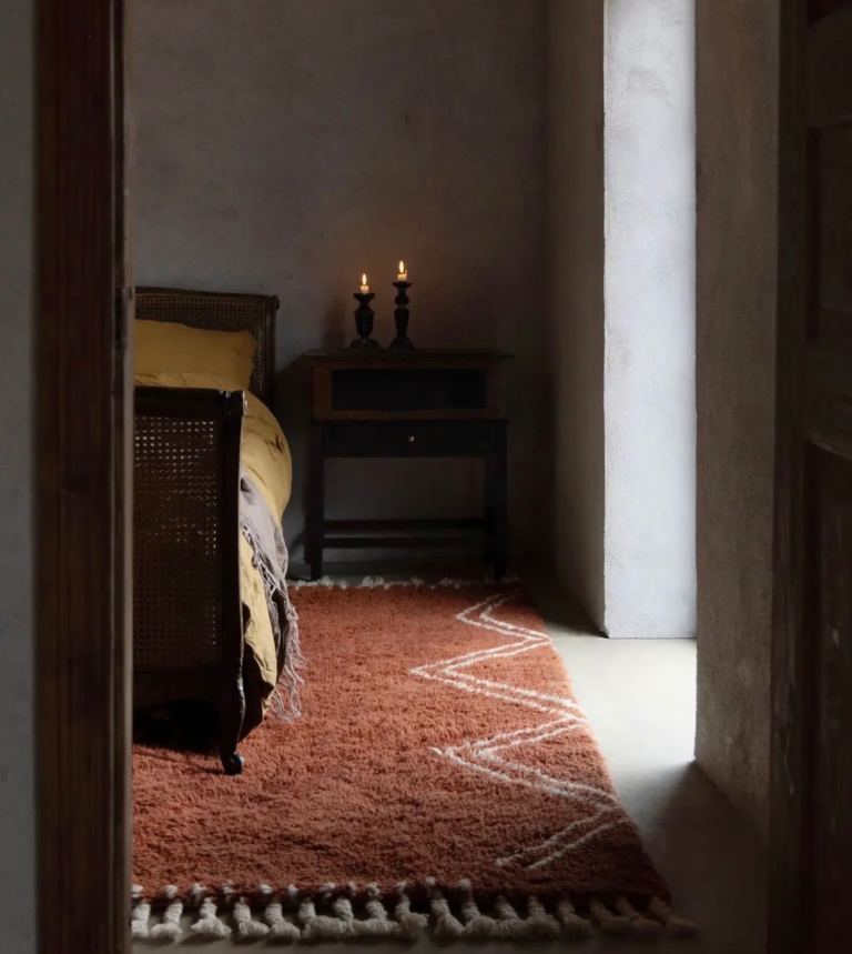 RRP790 Beautiful tufted wool rug from India