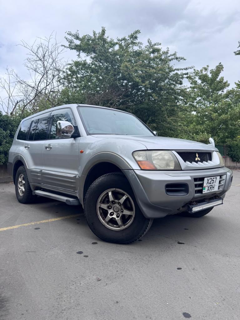 MITSUBISHI SHOGUN 3.5 V6 GDI GLS 5dr Auto 4X4 7 SEATER PETROL SILVER NEW SERVICE