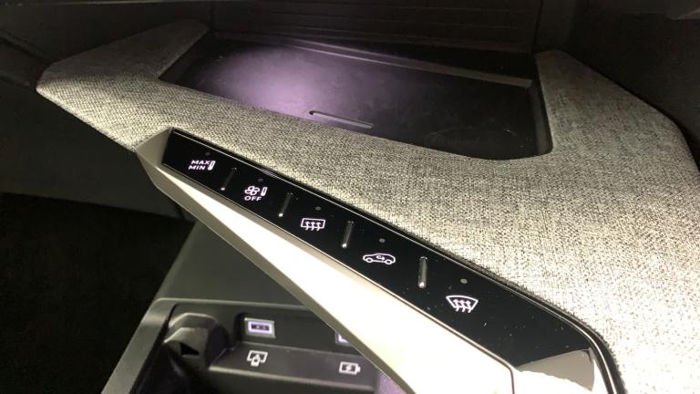 2025 Peugeot 3008 1.2 Hybrid 136 GT 5dr e-DSC6 HATCHBACK PETROL Automatic