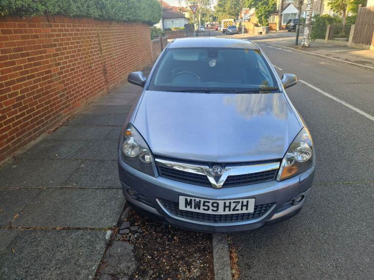 AUTOMATIC VAUXHALL ASTRA 1.8 ULEZ FREE DRIVES GREAT 