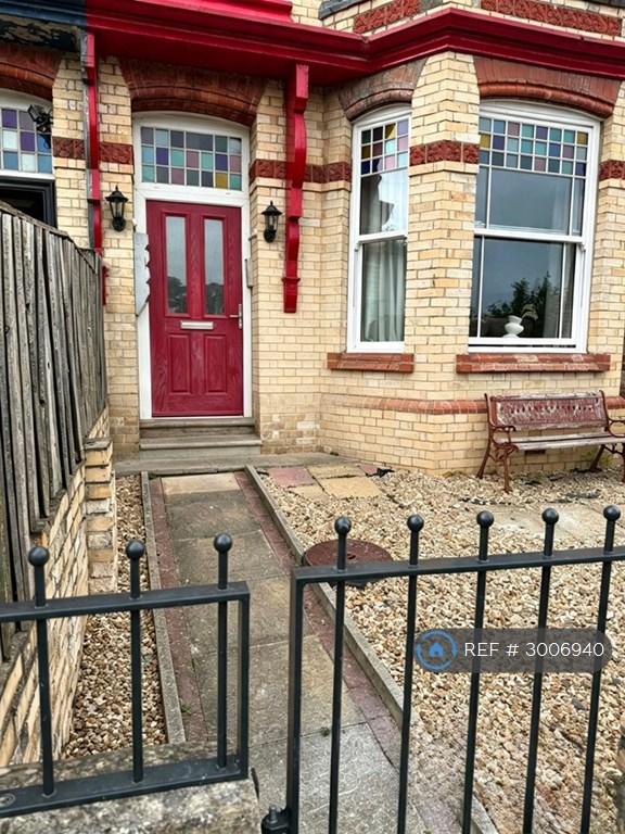 1 bedroom flat in South View Terrace, Bideford, EX39 (1 bed) (#3006940)