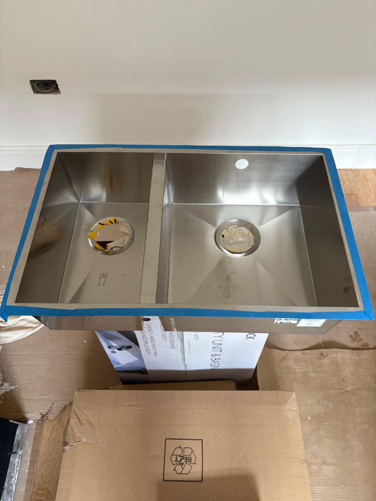 Stainless steel kitchen sink