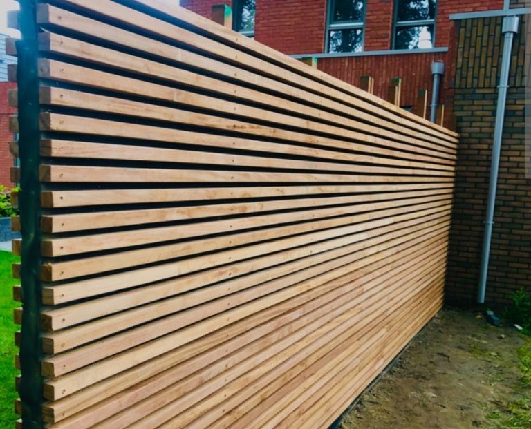 Horizontal timber fence slats venetian fence wooden 3.6m Glasgow battens 