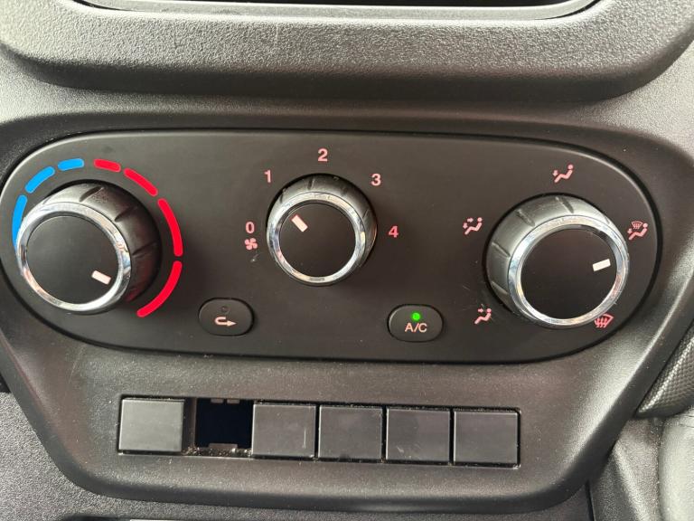 2019 Iveco Daily 3.0 HPI Welfare Van With TailLift NA Diesel Manual