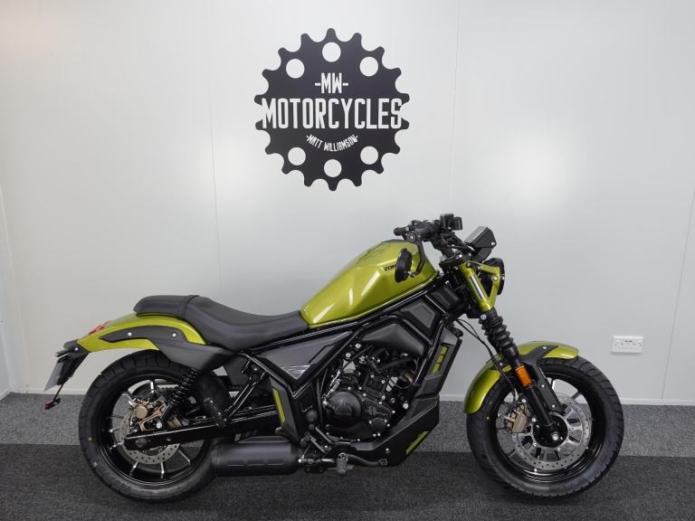 Zontes ZT-125 C2. Stunning Cruiser! TFT Display. Keyless Ignition. 