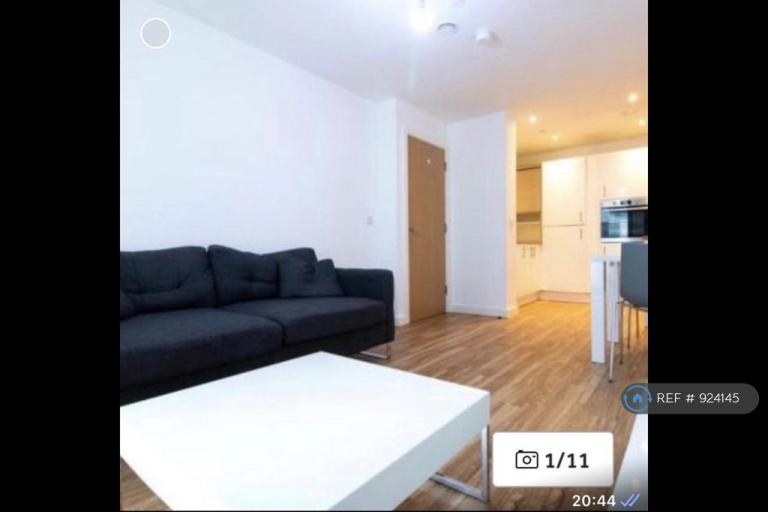 2 bedroom flat in Michigan Avenue, Salford, M50 (2 bed) (#924145)