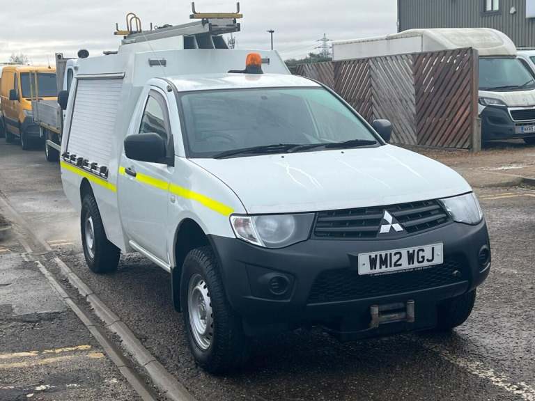 2012 Mitsubishi L200 2.5 DI-D 4Life Pickup 2dr Diesel Manual 4WD Euro 5 (134 ps) PICK UP Diesel M...