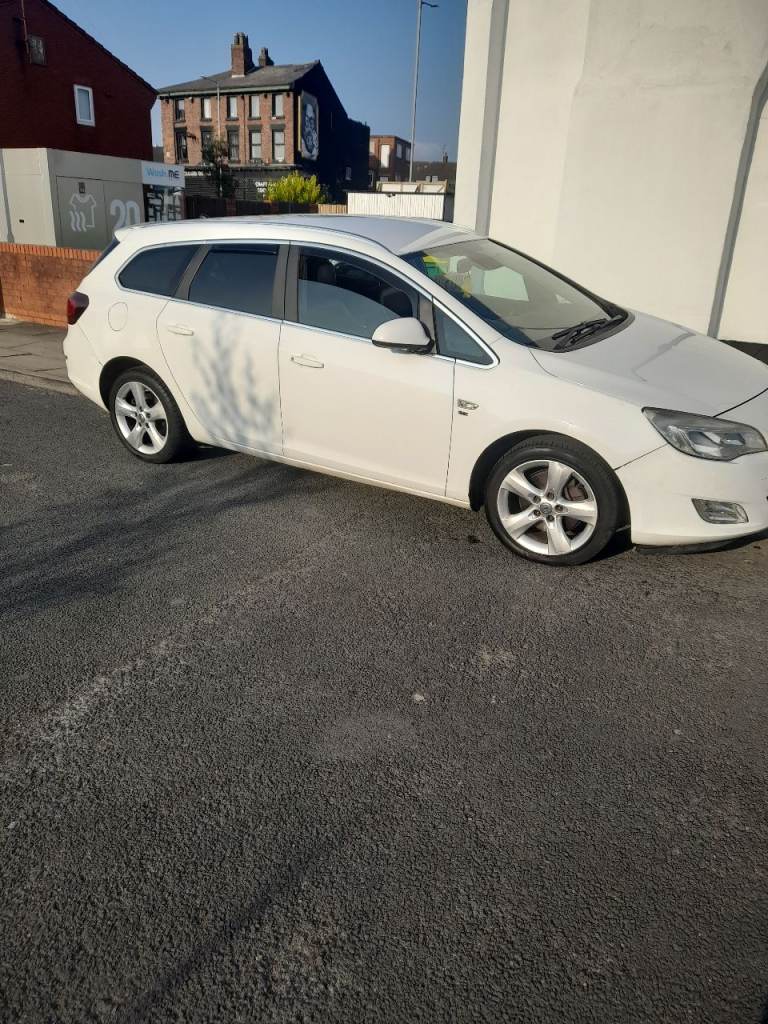 Vauxhall, ASTRA, Estate, 2012, Manual, 1686 (cc), 5 doors