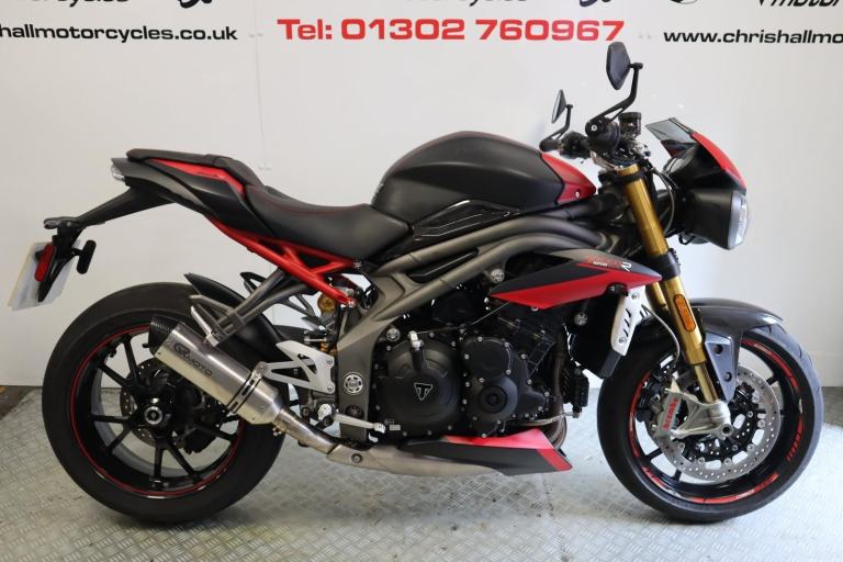 2018 Triumph Speed Triple 1050 R Dark