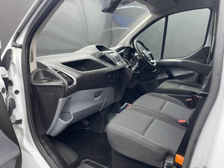 2015 Ford Transit Custom 2.2 TDCi 290 Trend Panel Van 5dr Diesel Manual L2 H1 (186 g/km, 123 bhp)...