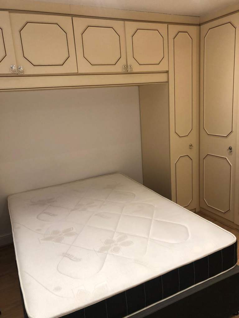 Spacious and Cosy Double Rooms for Rent in - IG5 0PT
