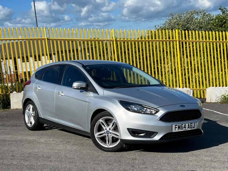 2015 Ford Focus 1.0T EcoBoost Zetec Euro 6 (s/s) 5dr HATCHBACK Petrol Manual