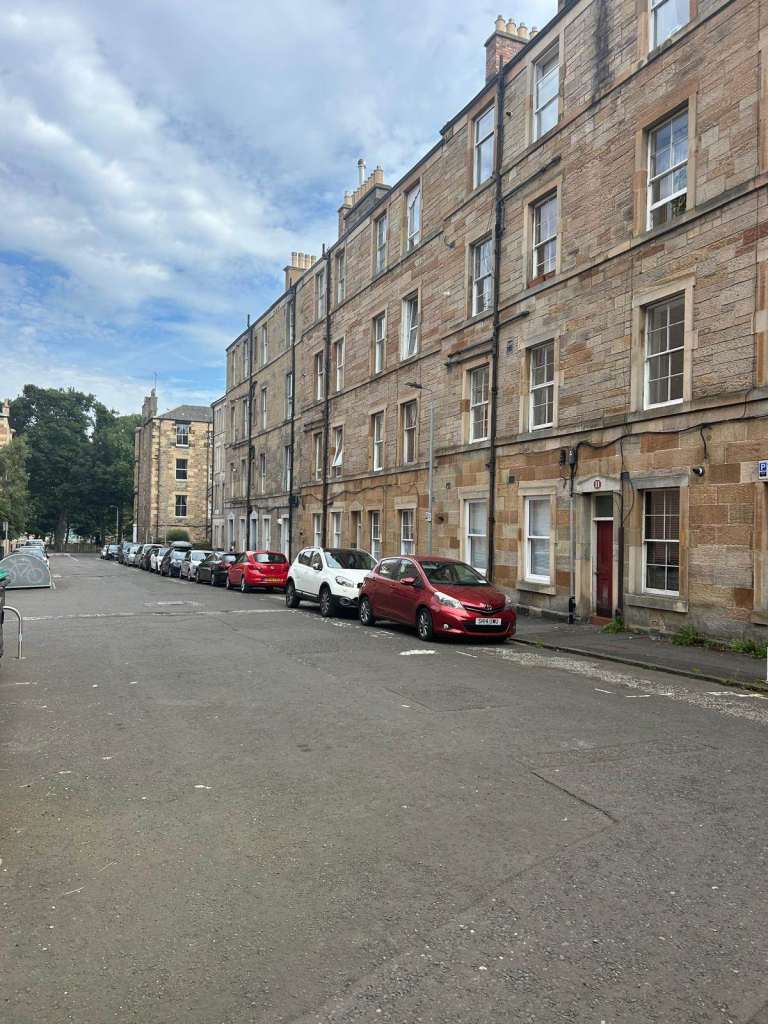 - . Newington. Two bedroomed first floor flat in Moncrieff Terrace, beside the Meadows