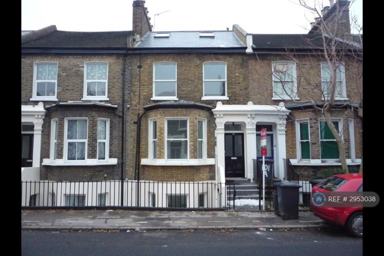 3 bedroom flat in Shardeloes Road, London, SE14 (3 bed) (#2953038)