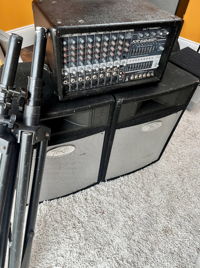 Peavey PA System (Power Mixer, 2 Speakers, Cables and Stands)