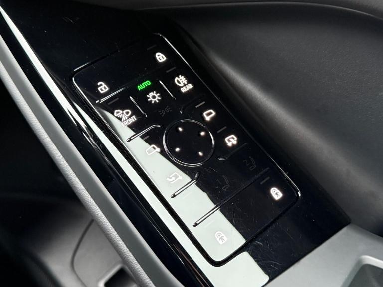 2025 Audi Q6 e-tron 285kW Quattro 100kWh S Line 5dr Auto ESTATE ELECTRIC Automatic