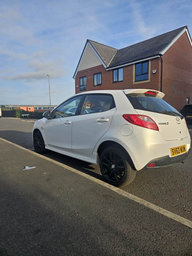 Mazda, 2, Hatchback, 2012, Manual, 1349 (cc), 5 doors