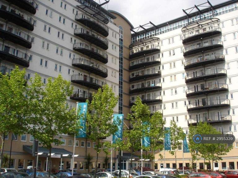 2 bedroom flat in Central House, London, E15 (2 bed) (#2955339)