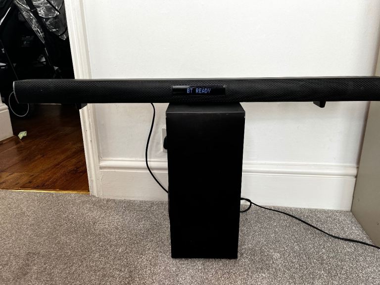 Bluetooth LG Soundbar & Sub