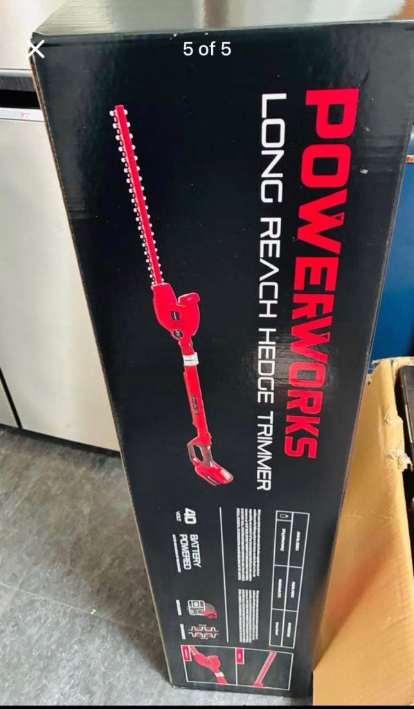 Powerworks Long Reach Hedge Cutter trimmer
