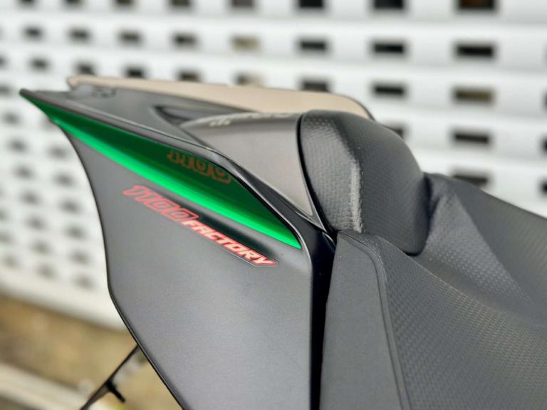 2019 Aprilia RSV 4 1100 FACTORY 1.1 RSV 4 1100 Factory Unlisted Petrol Automatic