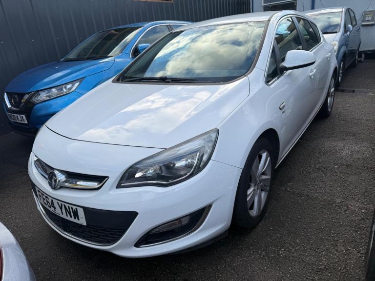 2014 Vauxhall Astra 1.6 16v SRi Euro 5 5dr HATCHBACK Petrol Manual