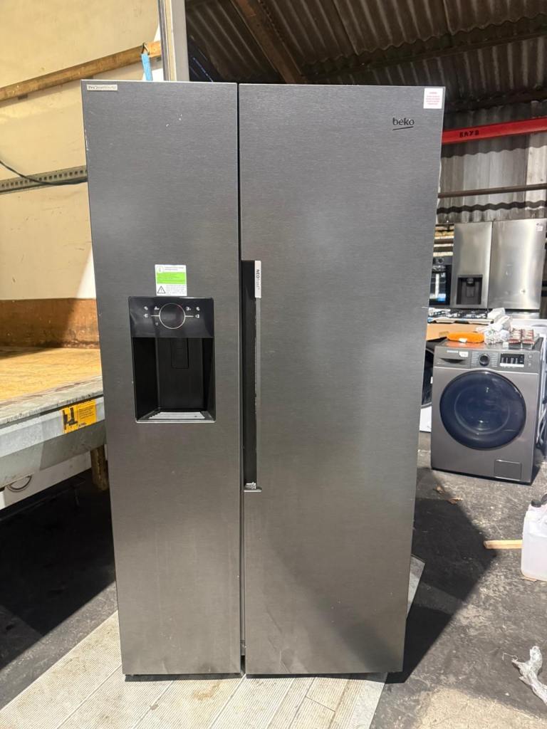 Beko American side by side fridge freezer non plumb 