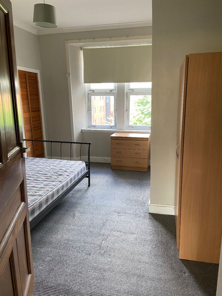 3/3, partick flat