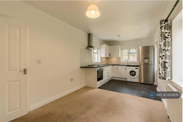 2 bedroom house in Amersham Road, Beaconsfield, HP9 (2 bed) (#1303976)