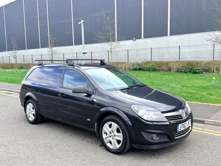 2012/62 VAUXHALL ASTRA SPORTIVE VAN 1.7 CDTI 125 PS 6 SPEED-BLACK-AIRCON-CLEAN!!