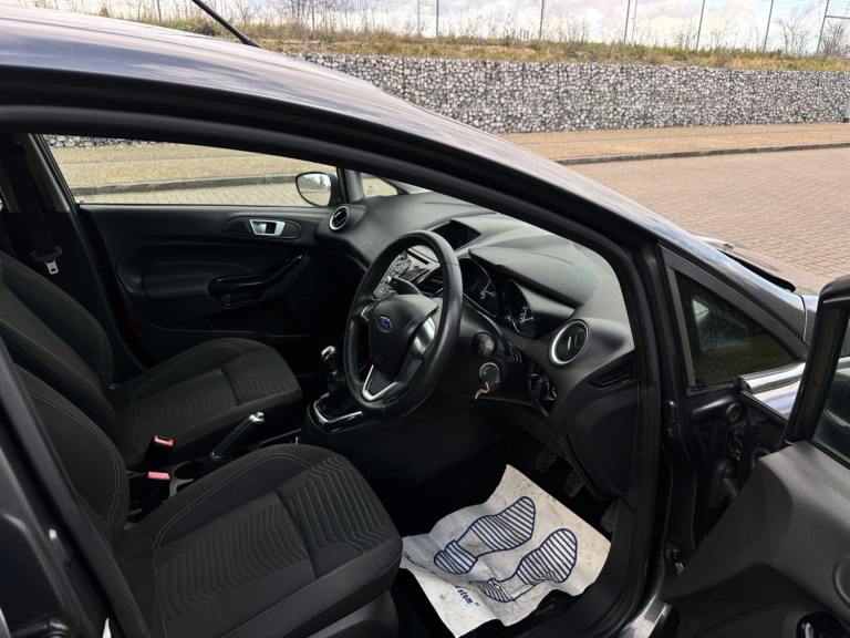 2016 Ford Fiesta 1.0T EcoBoost Zetec Euro 6 (s/s) 5dr HATCHBACK Petrol Manual