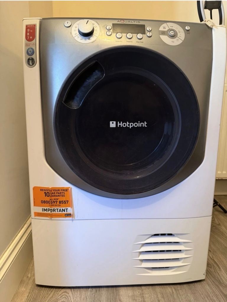Hotpoint Aqualtis AQC9 BF7 E 9kg Condenser Tumble Dryer White