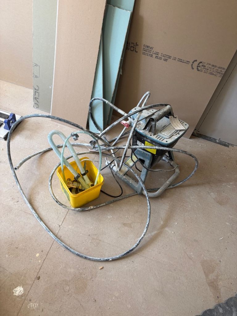 Erbauer Paint sprayer