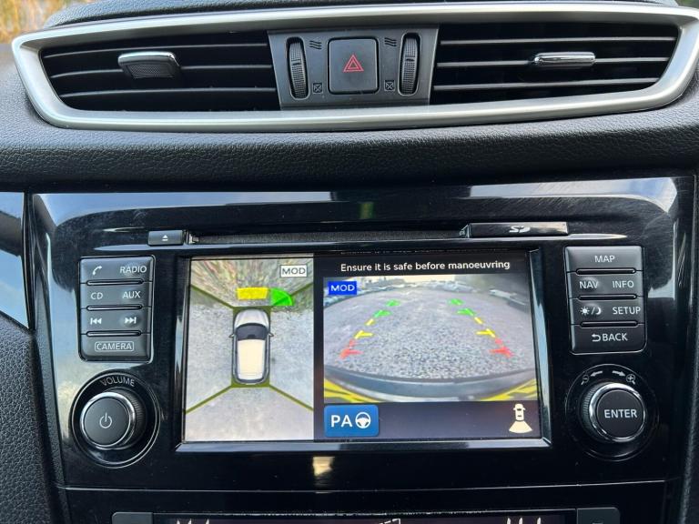 2015 Nissan Qashqai 1.6 DiG-T Tekna [Non-Panoramic] 5dr HATCHBACK PETROL Manual