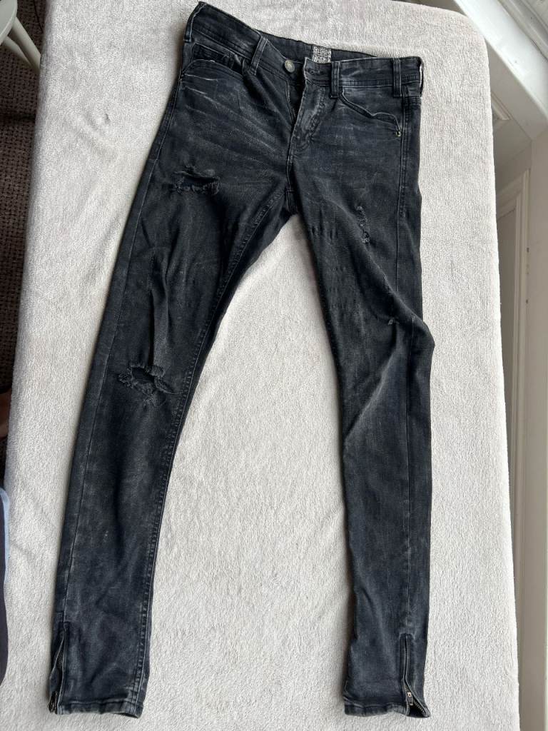 Black Ripped Skinny Jeans with Ankle Zips – Good Condition