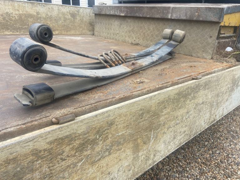 Transit 2015 mrk8 tipper rear leaf springs